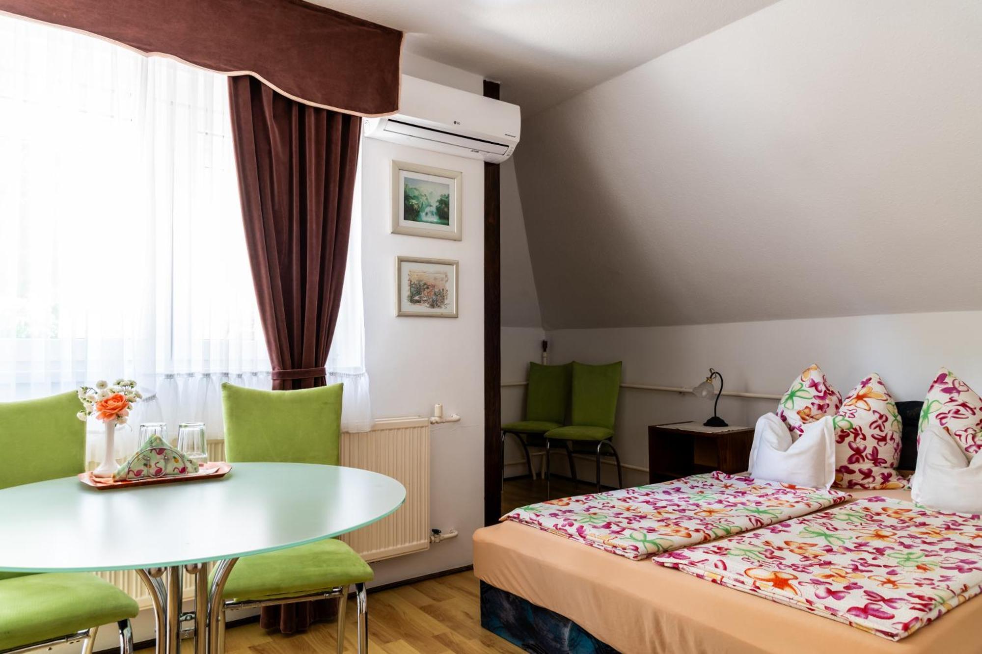 Magdalena Apartmanhaz Keszthely Extérieur photo