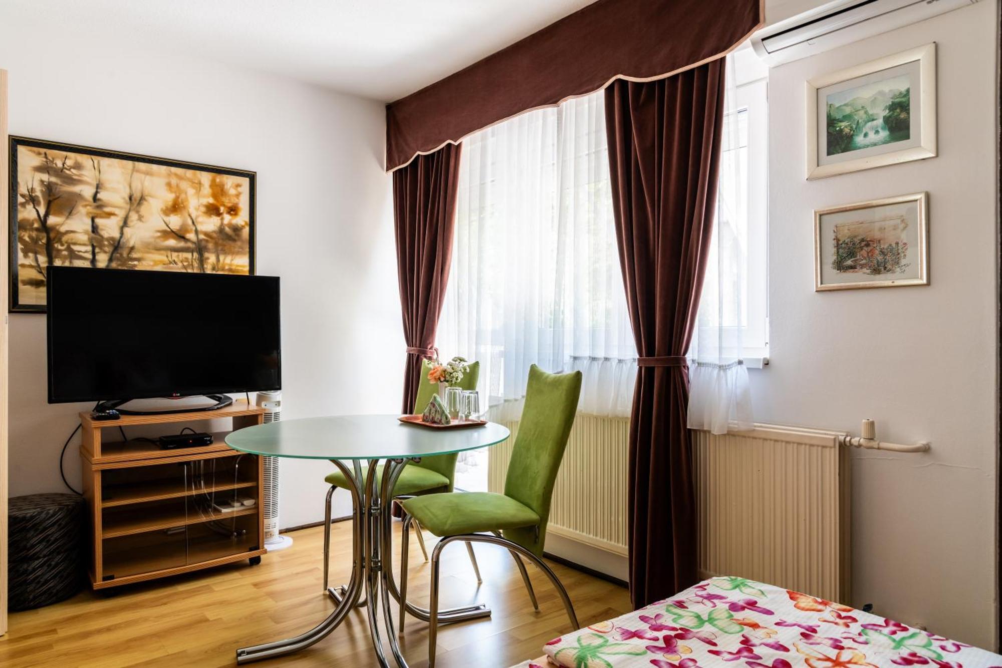 Magdalena Apartmanhaz Keszthely Extérieur photo